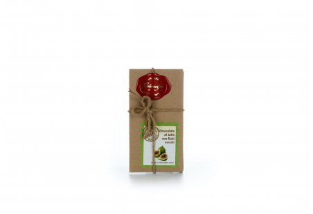 Tavoletta di cioccolato al latte con fichi